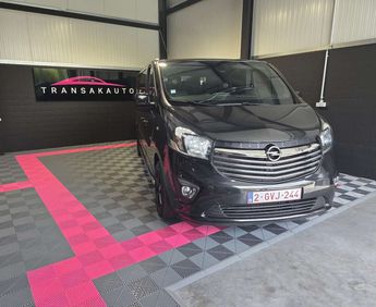  Voir détails -Opel Vivaro Edition limite Black and white1.6 CDTI  à Mons (70)