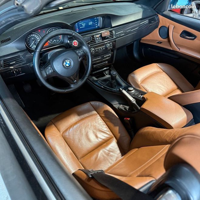 BMW Serie 3 330d e93 cabriolet 3.0 231cv Noir de 2007