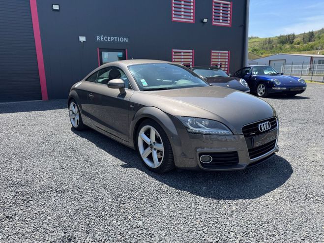 Audi TT 2.0 TDI 170ch quattro Marron de 2011