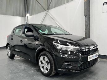  Voir détails -Dacia Sandero III (BJI) 1.0 TCe 90ch Essential à Guipavas (29)