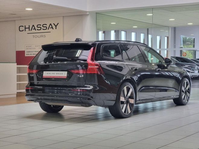 Volvo V60 II (2) T6 AWD HYBRIDE RECHARGEABLE 253 C Noir de 2024