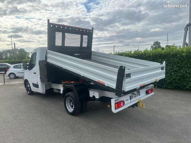 Renault Master 27990 ht benne coffre COMME NEUF  de 2024