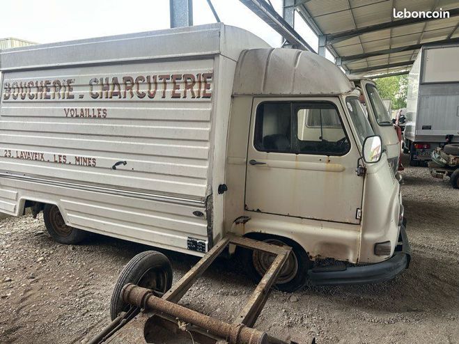 Renault Estafette magasin boucherie  restaurer  de 1979