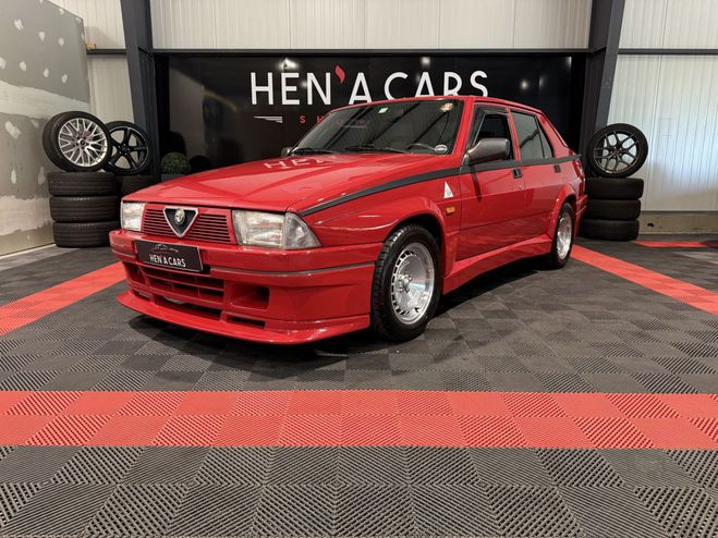 Alfa romeo 75 turbo evolution Rouge de 1987