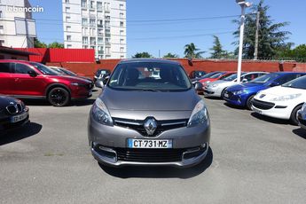  Voir détails -Renault Scenic III 1.5 DCI 110CH DYNAMIQUE EDC à Villefranche-sur-Sane (69)