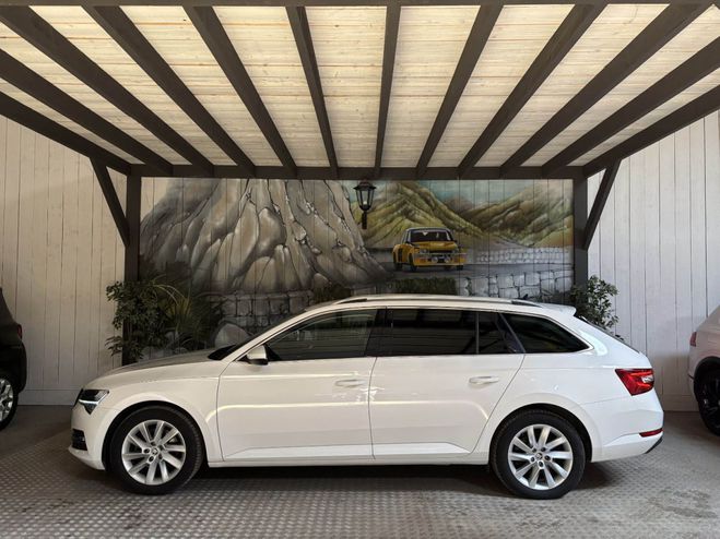 Skoda Superb Break 2.0 TDI 200 CV STYLE 4X4 DSG Blanc de 2021
