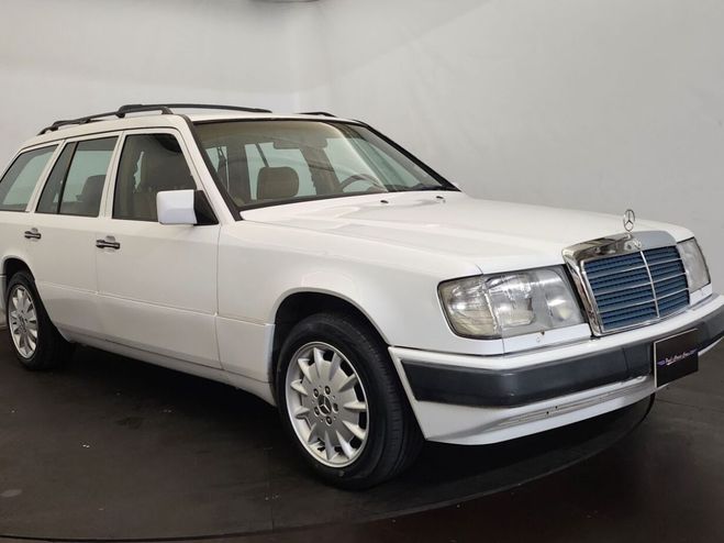 Mercedes 300 TE Blanc de 1992