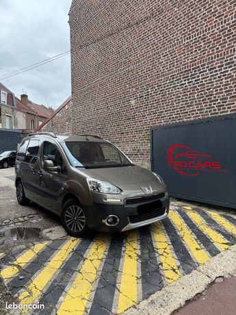  Voir détails -Peugeot Partner Tepee 1,6hdi 84,000 KM Bote Auto à Douai (59)