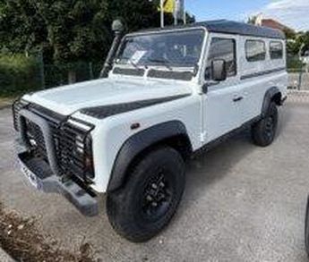  Voir détails -Land rover Defender 2.5 TD5 à Ahuy (21)