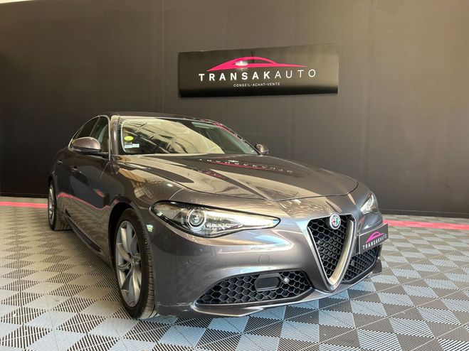 Alfa romeo Giulia 2.2 180 ch AT8 Lusso Gris de 2016