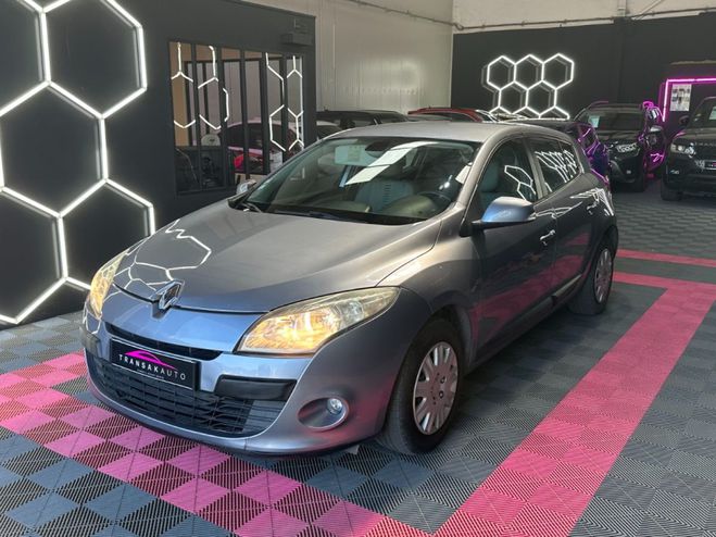 Renault Megane III BERLINE dCi 85 ch Expression ~ Clima Gris de 2010