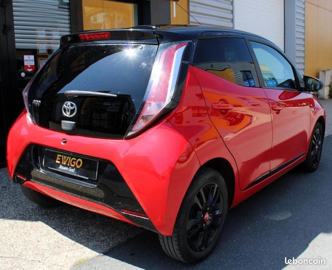 Toyota Aygo 1.0 VVT-i 69 ch X-CITE 5p Rouge de 2017