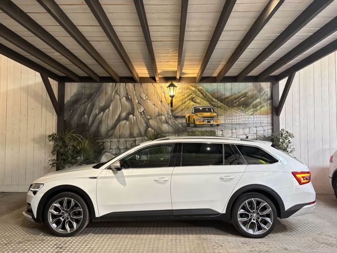 Skoda Superb Break 2.0 TDI 200 CV SCOUT 4X4 DSG Blanc de 2021