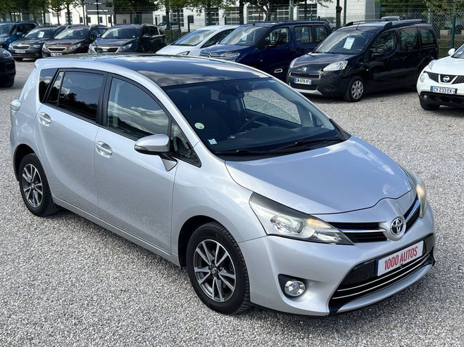 Toyota Verso 112 D4-D Skyview Edition 7P GRIS de 2014