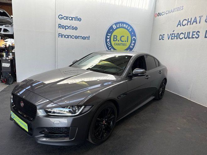 Jaguar XE 2.0D 180CH R-SPORT BVA8 Gris de 2019