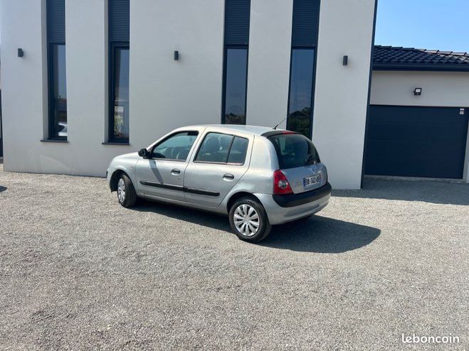 Renault Clio 1.5 dci 65 ch pack Clim Argent de 2004
