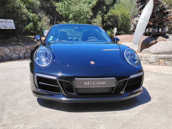 Porsche 911 GTS 450 chevaux noir de 2017