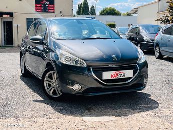  Voir détails -Peugeot 208 1.6 HDi 92 ALLURE à Saint-Soupplets (77)