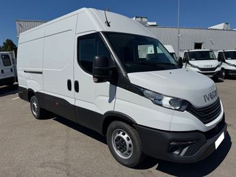  Voir détails -Iveco Daily FOURGON 35S18 L3 180CV 3L à Mions (69)