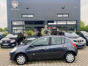  Voir détails -Renault Clio 1.5 DCI 85ch dynamique à Nouvoitou (35)