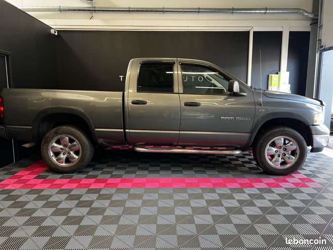 Dodge Ram 1500 SLT 5.7 HEMI 345cv MODELE 4X4 17500 Gris de 2005