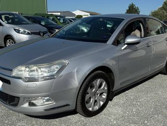  Voir détails -Citroen C5 II 2.0 HDi140 FAP Dynamique à Saint-Mdard-d'Aunis (17)