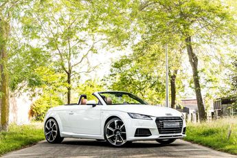  Voir détails -Audi TT RS Cabrio 1.8 TFSI S tronic Line Cognac Sea à Roeselare (88)
