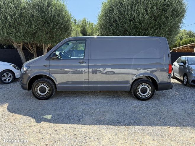 Volkswagen Transporter FG 2.8T L1H1 2.0 TDI 150CH BUSINESS LINE Gris de 2017