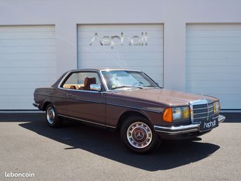  Voir détails -Mercedes 230 230C Coup 1977 BVM4 à  Les Sables-d'Olonne (85)