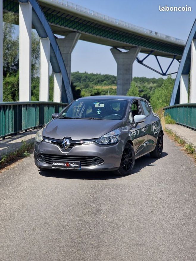 Renault Clio 4 1.2 Expression 75 chevaux Gris de 2013