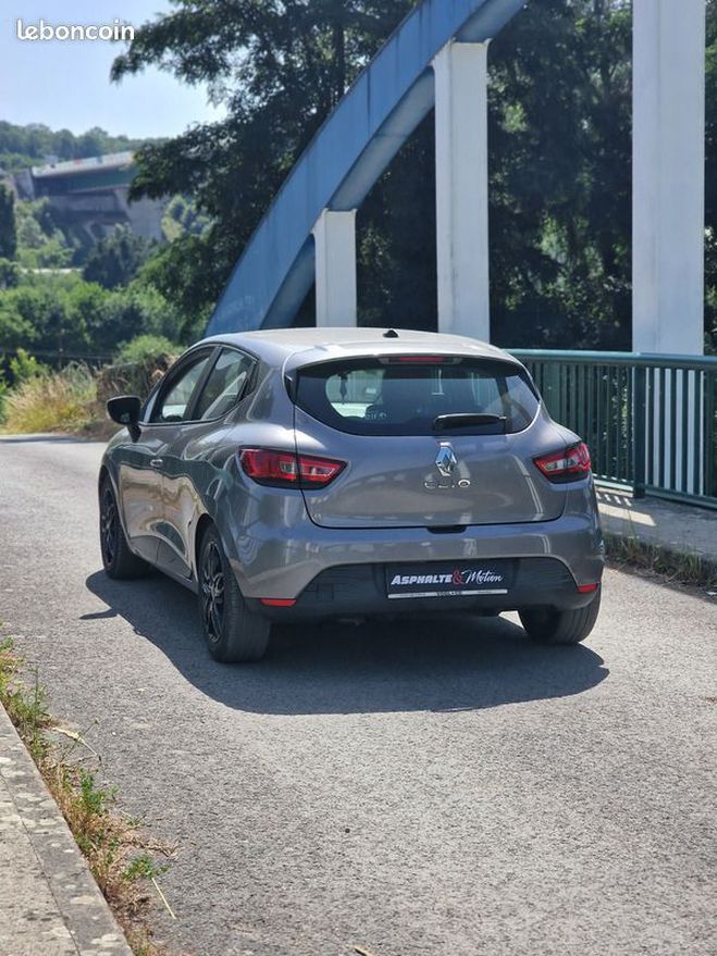 Renault Clio 4 1.2 Expression 75 chevaux Gris de 2013