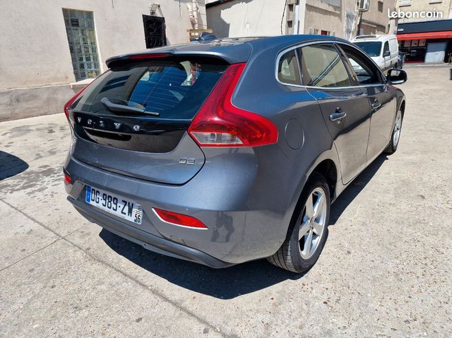 Volvo V40 d2 115ch momentum boite automatique Gris de 2014