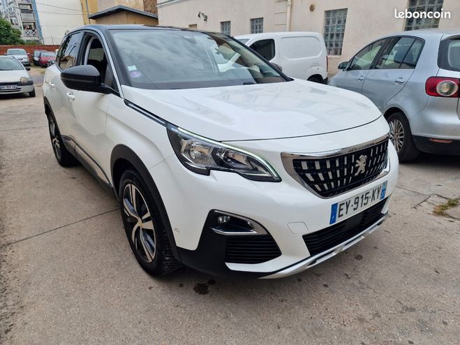 Peugeot 3008 essence 130ch s&s allure garantie 12-moi Blanc de 2018