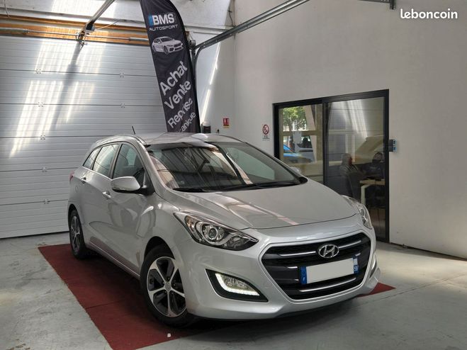 Hyundai I30 SW 1.6 GDI 135 Intuitive (LED, jantes, c Gris de 2016