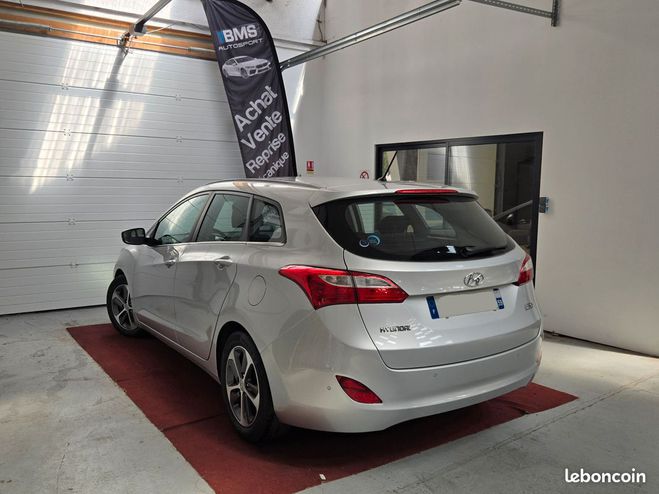 Hyundai I30 SW 1.6 GDI 135 Intuitive (LED, jantes, c Gris de 2016