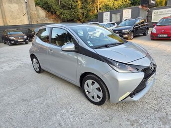  Voir détails -Toyota Aygo x-play à  Les Pennes-Mirabeau (13)