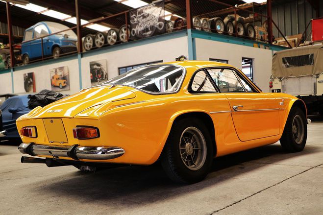 Alpine Renault A110 1300 G VA jaune de 1969