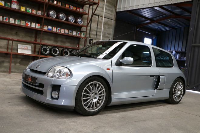 Renault Clio V6 phase 1 gris de 2001