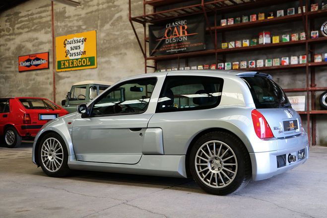 Renault Clio V6 phase 1 gris de 2001