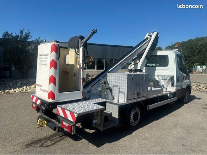 Iveco Daily 23490 ht nacelle time France LT130TB  de 2017