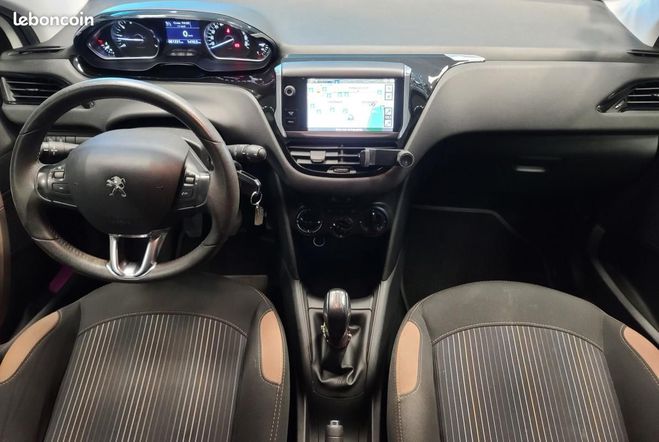 Peugeot 208 1.2 PURETECH 80ch URBAN SOUL Courroie de Blanc de 2013