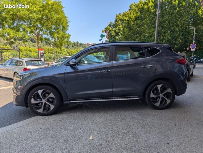 Hyundai Tucson III 1.7 CRDI 141 ch EXECUTIVE 2WD TOIT O Gris de 2016