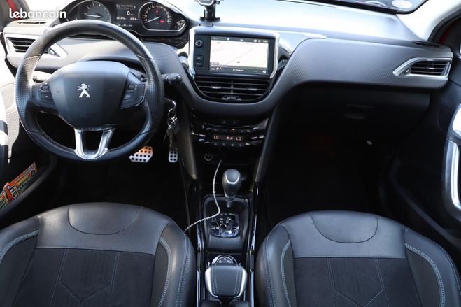 Peugeot 2008 GENERATION-I 1.2 PURETECH 110 CROSSWAY E Rouge de 2017