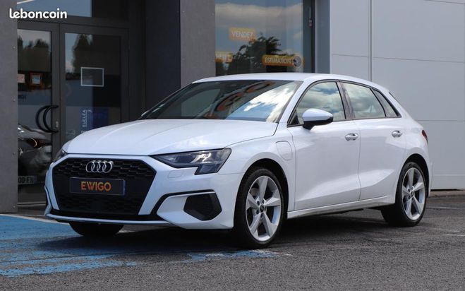 Audi A3 Sportback 40 TFSIE 204ch BUSINESS S-TRON Blanc de 2021