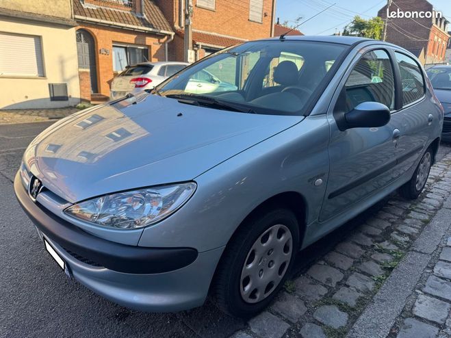 Peugeot 206 1.2 i essence enfant terrible 1e main 60 Gris de 2004