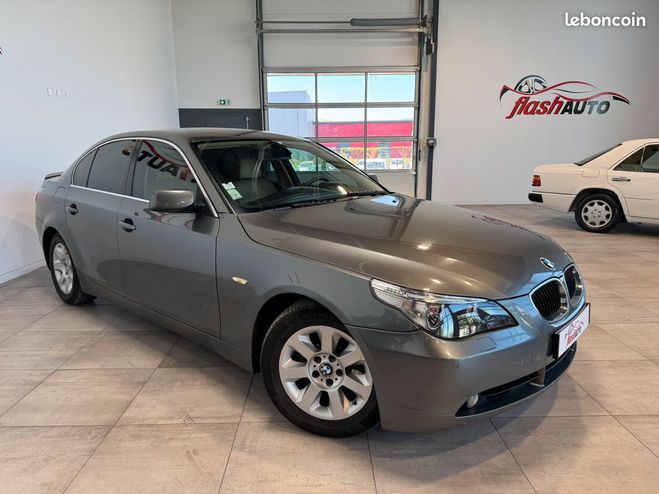 BMW Serie 5 530d 3.0 d 218cv-BVA Gris de 2006