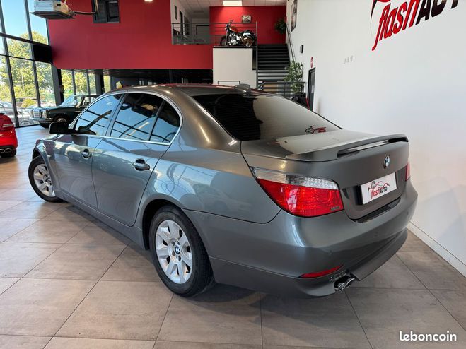 BMW Serie 5 530d 3.0 d 218cv-BVA Gris de 2006