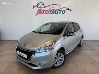  Voir détails -Peugeot 208 VTi 82cv STYLE-2015 à Gerzat (63)