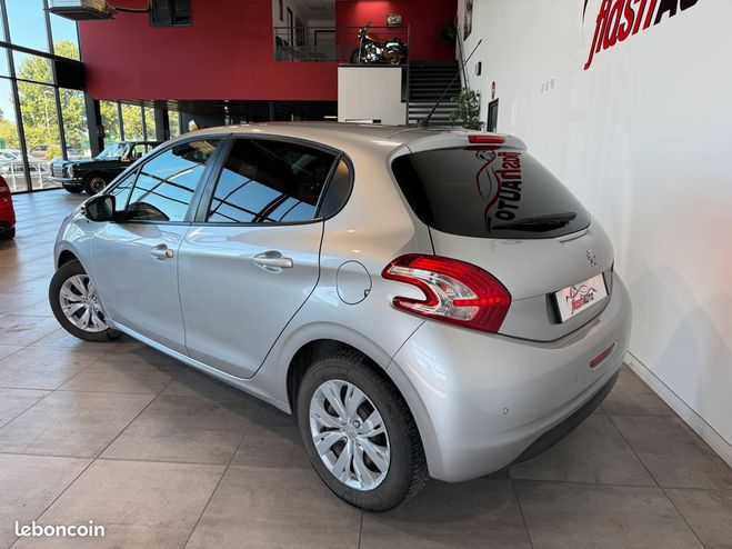Peugeot 208 VTi 82cv STYLE-2015 Gris de 2015