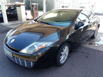  Voir détails -Renault Laguna Belle coupe 2ldci 2010 black edition tbe à Marly (57)